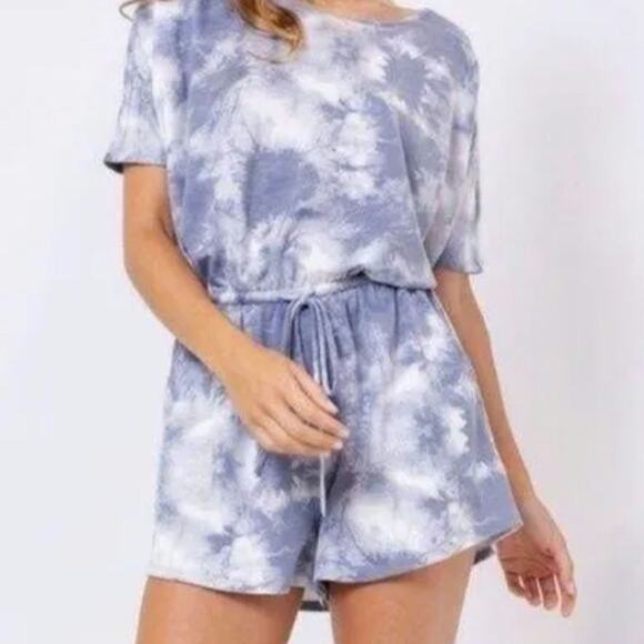 Le Lis Romper Tie-Dyed Shorts Elastic Waist Tie Back New with Tags Size Medium - Picture 2 of 10